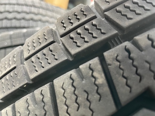 【冬タイヤ4本】195/80R15 107/105LLT WINTERMAXX DUNLOP