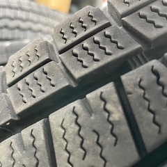 【冬タイヤ4本】195/80R15 107/105LLT WINTERMAXX DUNLOPの画像