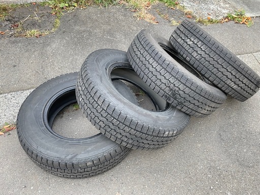 【冬タイヤ4本】195/80R15 107/105LLT WINTERMAXX DUNLOP