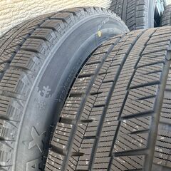 ライズハイブリッド スタッドレス4本セット 5穴 195/60R17 の画像