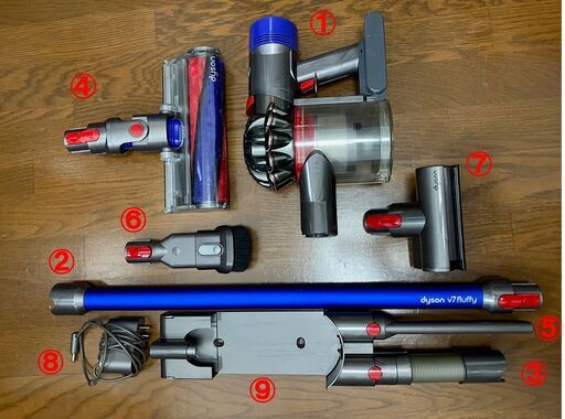 【ジャンク】ダイソンV7 コードレス掃除機　多数純正アタッチメント付き