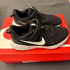 キッズ19cmNIKE スニーカーの画像