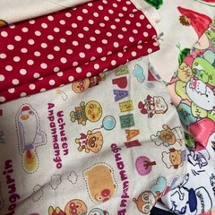【お買い得です‼️】引越しの為今週末処分　色々な布★衣装ケースつきの画像