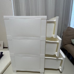 即決OK！ニトリ 白3段衣装ケース 高さ66cm 幅34cm 奥行43cm 500円 つくば市内の画像