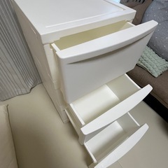 即決OK！ニトリ 白3段衣装ケース 高さ66cm 幅34cm 奥行43cm 500円 つくば市内の画像