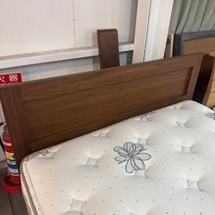 セミダブルベッドセット　マットレス付きの画像