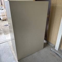 スチール製下駄箱の画像