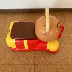アンパンマン乗り物の画像