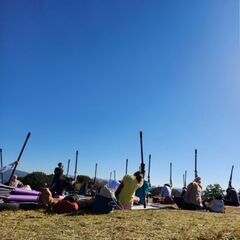 スッキリ爽快！青空ヨガ＠平城宮跡／ヨガ棒の無料体験の画像