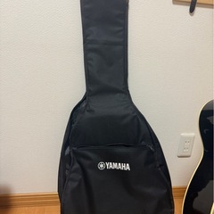 アコースティックギター ブラック（YAMAHA）の画像