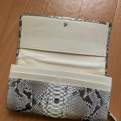 蛇革、長財布、パイソンの画像