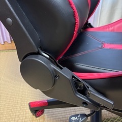 ゲーミングチェア
の画像
