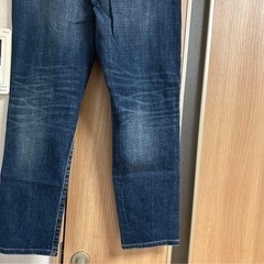 スリムボーイフレンドフィットアンクルジーンズ（ダメージ）　UNIQLO 27 XLくらいですの画像