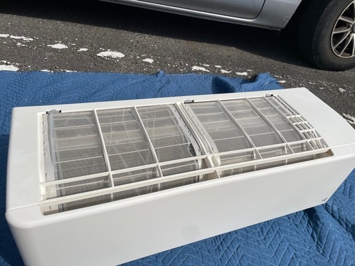 ダイキンエアコン6畳用（お掃除機能付き）工事費込み！