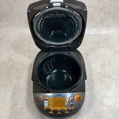A8114【お買い得商品‼】ZOUJIRUSHI 象印 炊飯器 炊飯器 炊飯ジャー IH式　5.5合炊き 極め炊き 丸洗い可能 パンコース 無洗米 省エネ デジタル 保温機能　NP-VN10 の画像