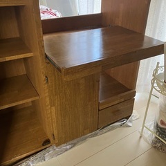 食器棚収納棚の画像