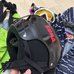 キッズスノーボード、スキーウェア150+ヘルメット、ゴーグルの画像