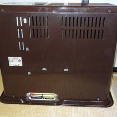 大型の石油ストーブの画像