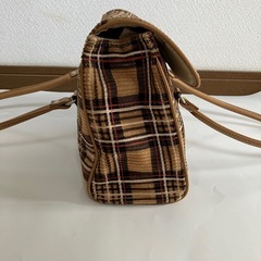 チェック柄バッグの画像