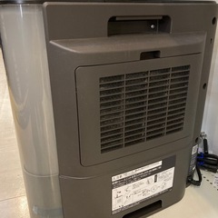 取りに来れる方限定！SHARP(シャープ)の加湿セラミックファンヒーターです！の画像