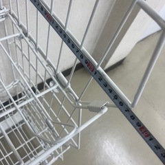 3段スチールメッシュラックの画像