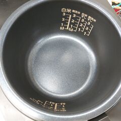 品質保証☆配達有り！4800円(税込）東芝 3合炊き マイコンジャー炊飯器 2023年製 ブラックの画像