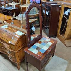 【愛品倶楽部柏店】吉川商事 ハンドメイド タイルトップドレッサー 椅子付 DARGIAの画像