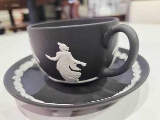 【愛品館 市原店】 ジャスパーブラックカップ＆ソーサーダンシングアワー