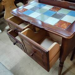 【愛品倶楽部柏店】吉川商事 ハンドメイド タイルトップドレッサー 椅子付 DARGIAの画像