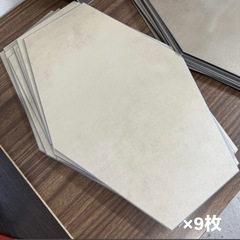 サンゲツ　フロアタイルの画像