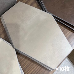 サンゲツ　フロアタイルの画像