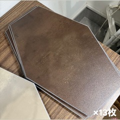 サンゲツ　フロアタイルの画像