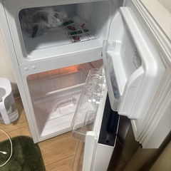 Hisense 2ドア冷蔵庫 ホワイトの画像
