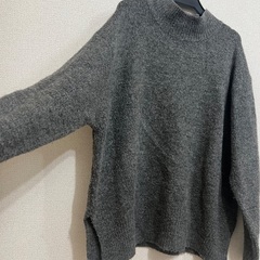 ニットトップスの画像