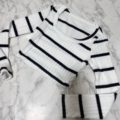 🤍新品　ボーダーぴちぴちニットの画像