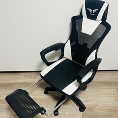 ゲーミングチェアの画像
