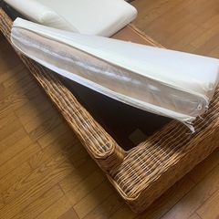 お取引中です  11月1日まで   3人掛けソファー 差し上げますの画像