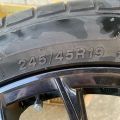 245/45R19タイヤホイールセット4本  の画像
