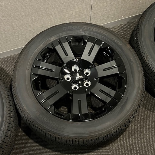 【新車外し】デリカD5 シャモニー 18インチ タイヤ＆アルミホイール＋ホイールナット Chamonix ブラック