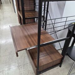 J8643 【リユースのサカイ柏店】 レンジ台 クリーニング済みの画像