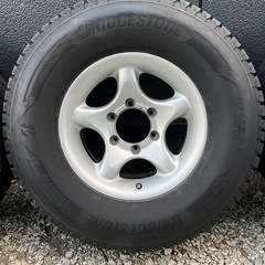 265/70R15 スタッドレスタイヤ　ホイール付き　の画像