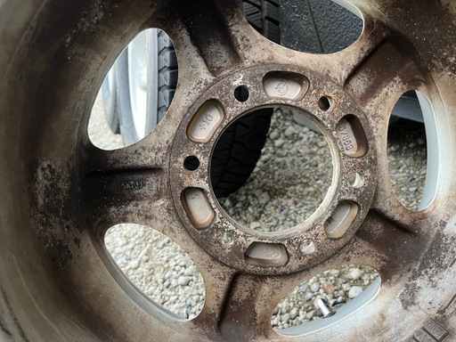 265/70R15 スタッドレスタイヤ　ホイール付き　