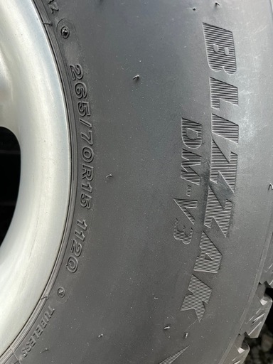 265/70R15 スタッドレスタイヤ　ホイール付き　