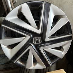 鉄ホイール★15×６J 4穴★ホンダシャトルのかばカバーの画像