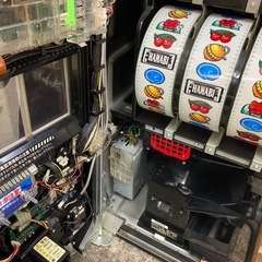 パチスロ実機 　緑ドン　VIVA!情熱南米編（5号機）コイン不要機 ID：123-004661-007の画像