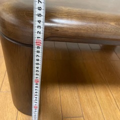 カリモクテーブルの画像