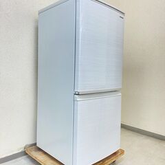 中古家電セット(冷蔵庫 SHARP 137L 2020年製 SJ-D14F-W 洗濯機 AQUA 6kg 2021年製 AQW-S6M(W))の画像
