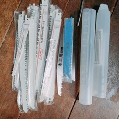 電気のこぎり+替刃15本の画像