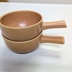 取っ手付きのスープカップの画像