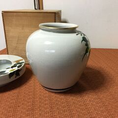 お値下げ【未使用品ビンテージ】九谷焼 岳洋造 応接揃 花器 壺 花瓶 灰皿 松寿堂 共箱 木箱 記念品の画像